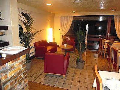 Hostellerie Des Enclos Guimiliau ภายนอก รูปภาพ